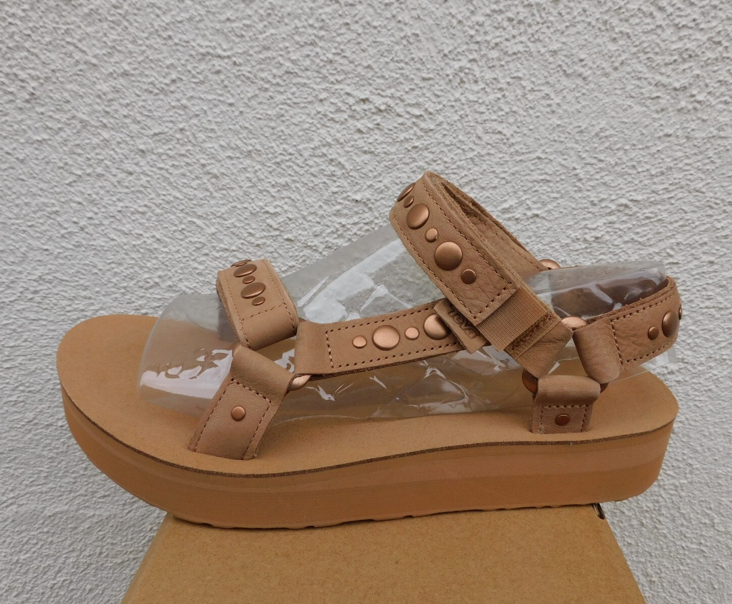 TEVA TANZINE MIDFORM UNIVERSAL STUDDED LEATHER SANDALS, WOMEN US 6/ EUR 37 ~NEW