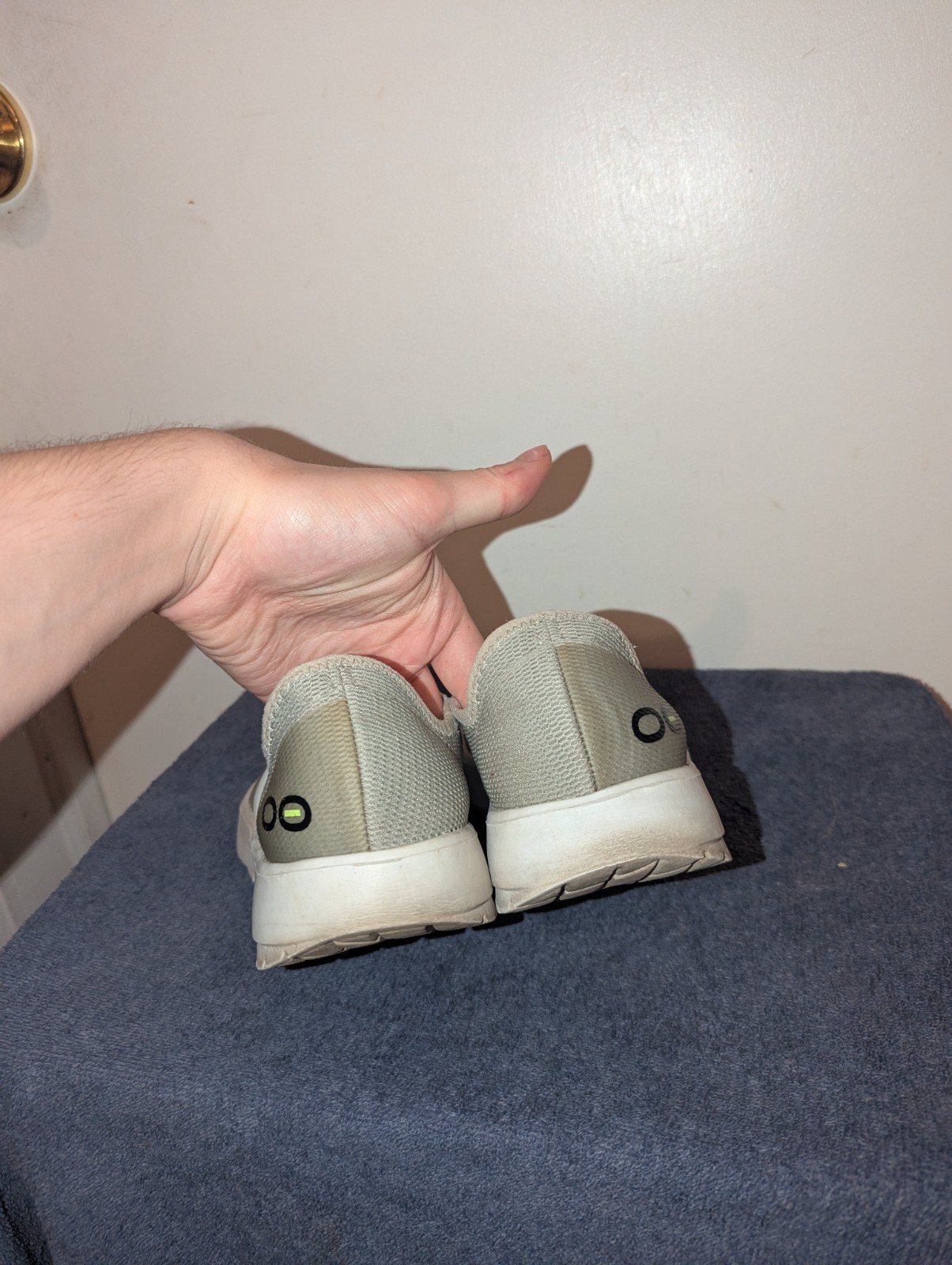 Oofos OOmg eeZee Recovery Low Slip On Shoes Womens Size 8 Gray Comfort