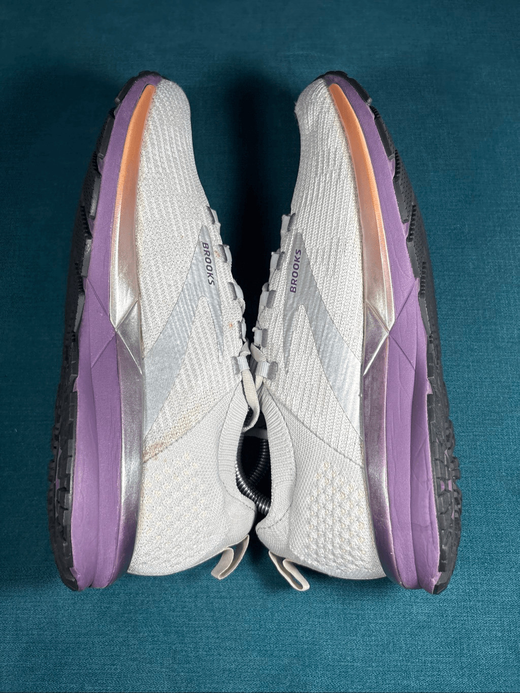 Brooks Ricochet 2 Womens Size 11 Running Shoes Grey Purple Metallic 1203031B026