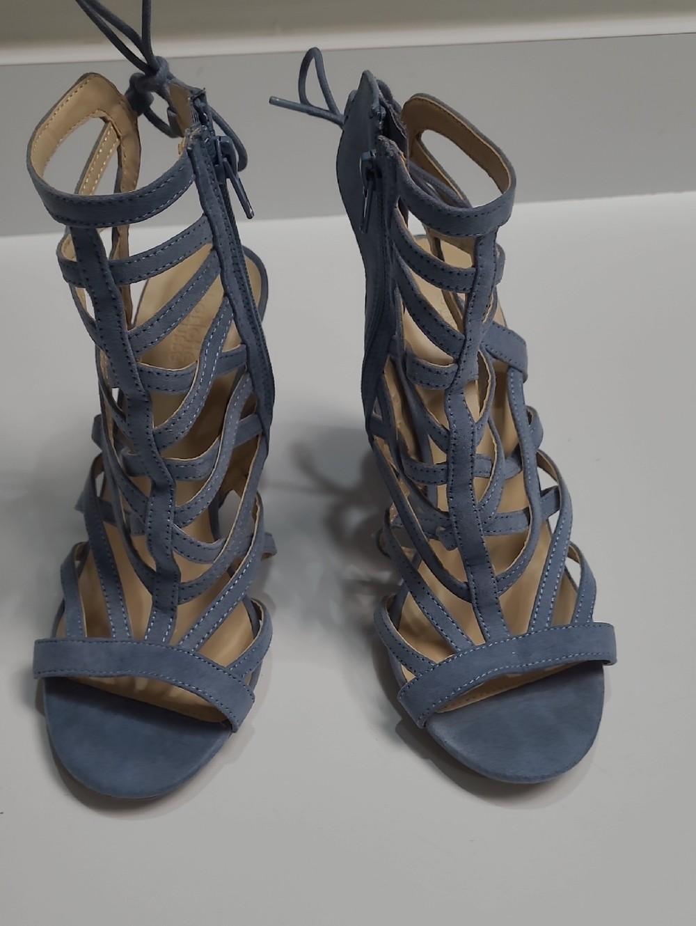 Charlotte Russe Blue Strappy Cage Heels with Chunky Block Heel Sandals – Size 8