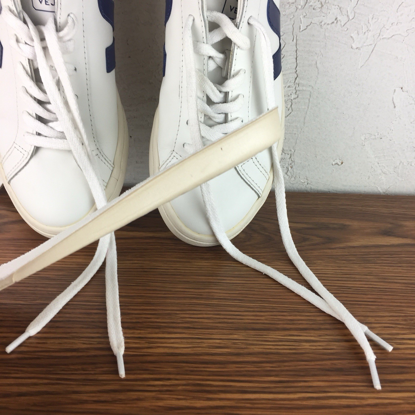 Veja Womens Esplar Leather Sneakers White/Blue US 8.5/ EU 40 Lace -Up Trainers