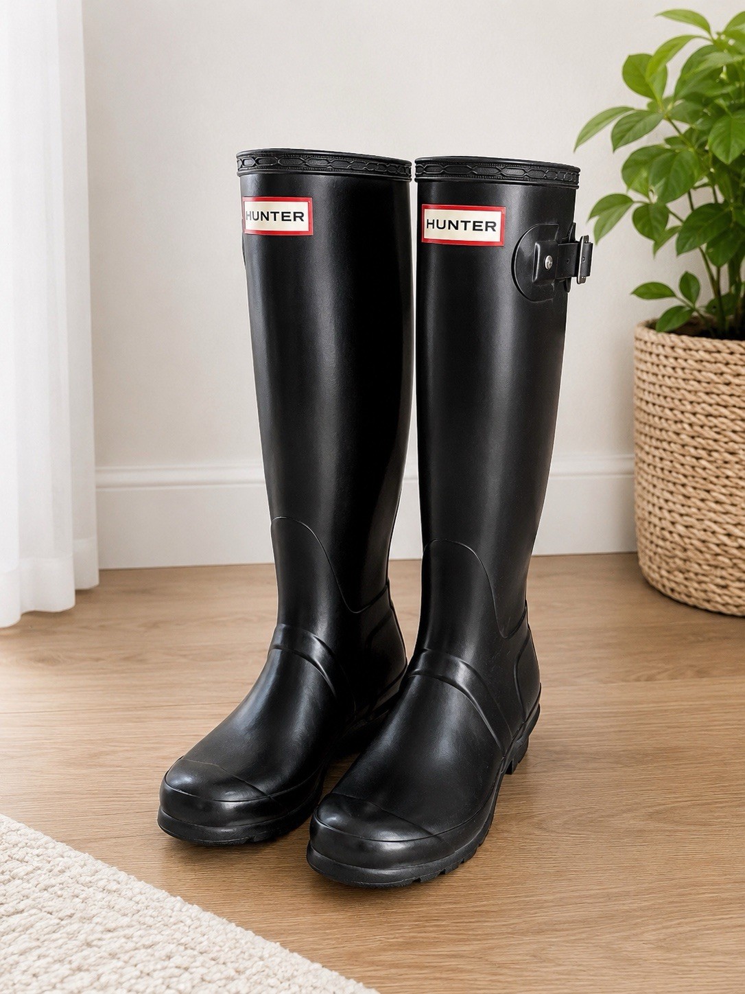 Hunter Original Tall Rubber Rain Boots Black Women’s US 6 M/7F Waterproof