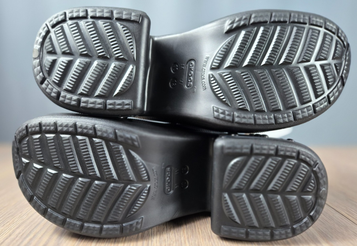 Crocs Siren Studded Clog 209017-001 black Mens 10 Womens 12 New w tags