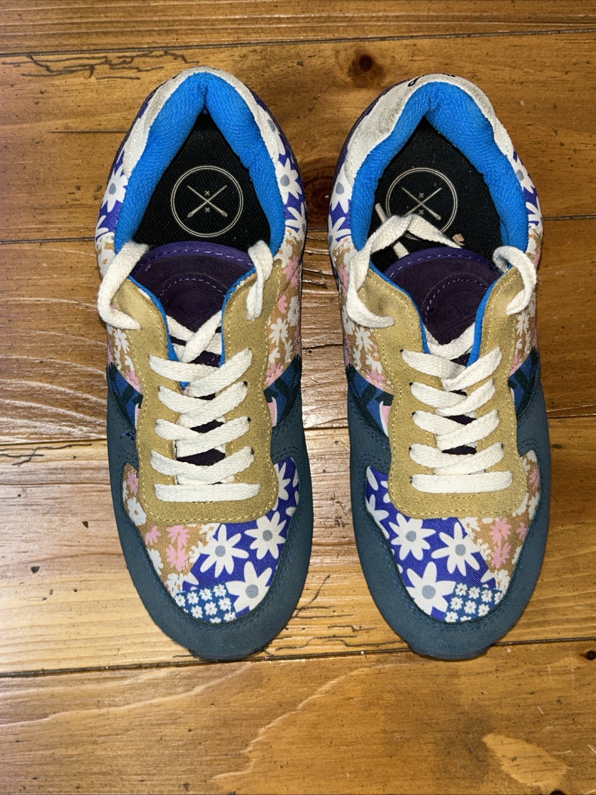 Inkkas Hendrix Women’s Joggers Multi-Colored Floral Sneakers, Size US 8 EUR 39