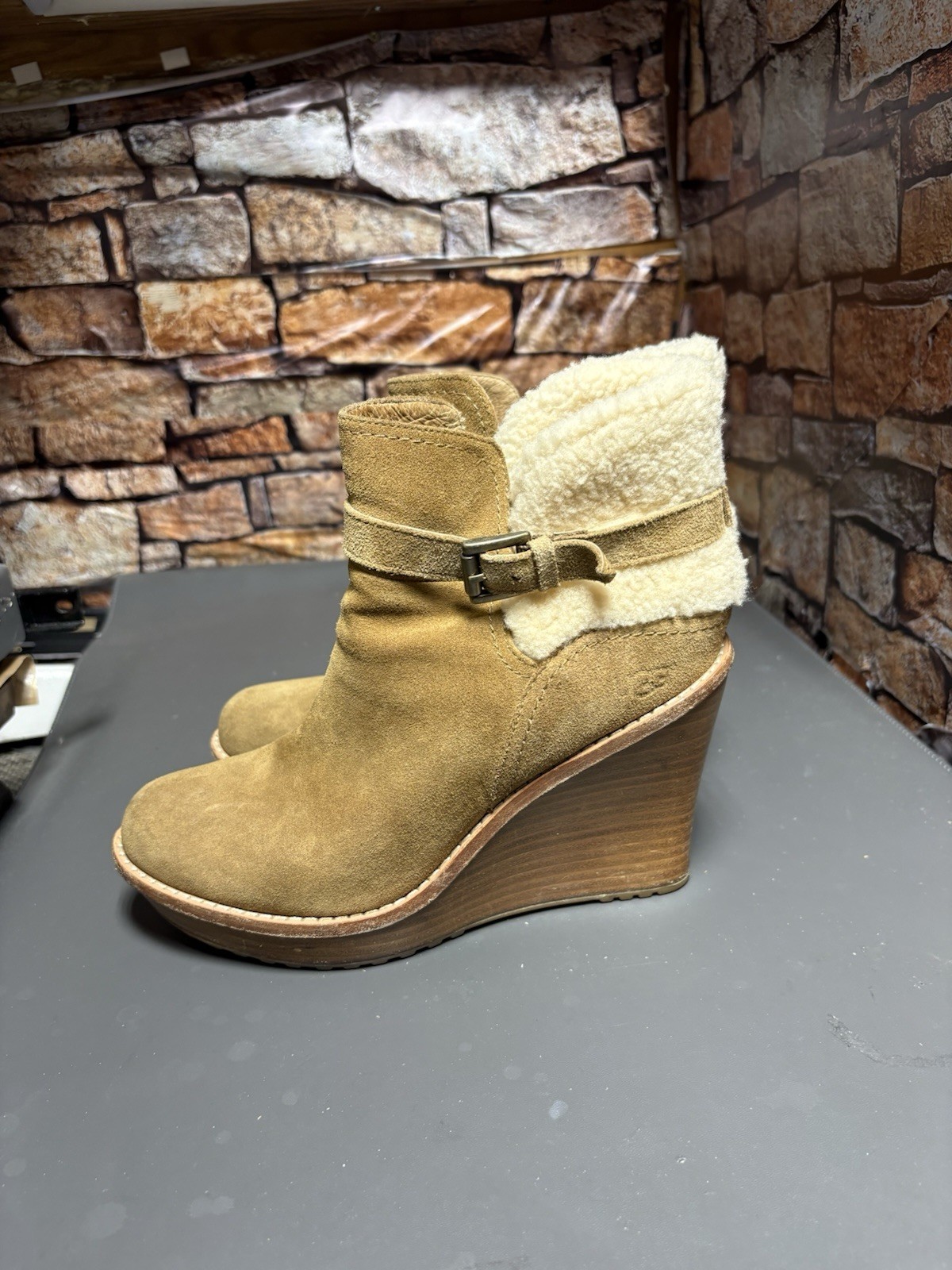UGG Australia Anais wedge boots Us 8.5