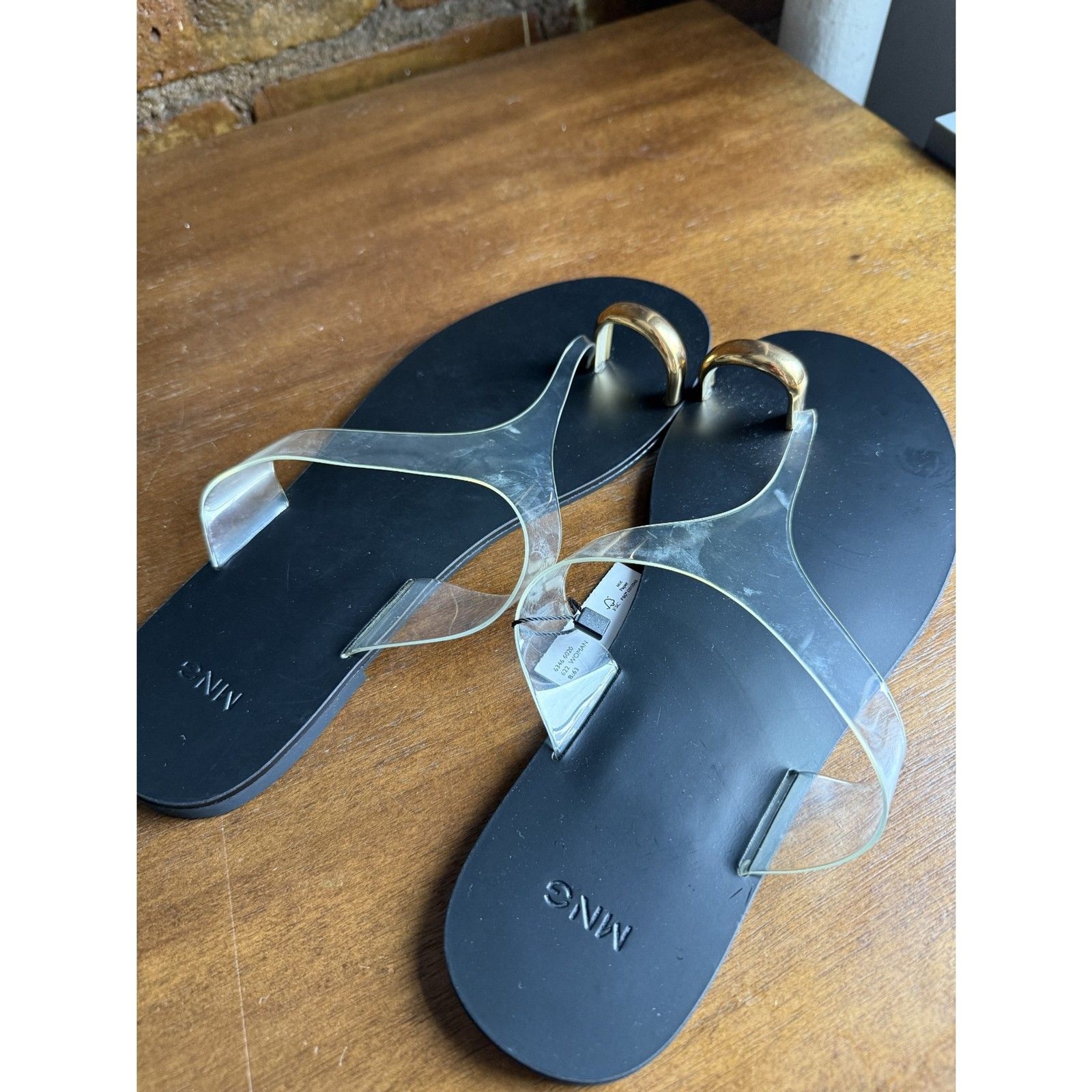 Mango Clear PVC Toe Ring Flat Sandals Black Gold NWT Size EU 39 US 8.5-9