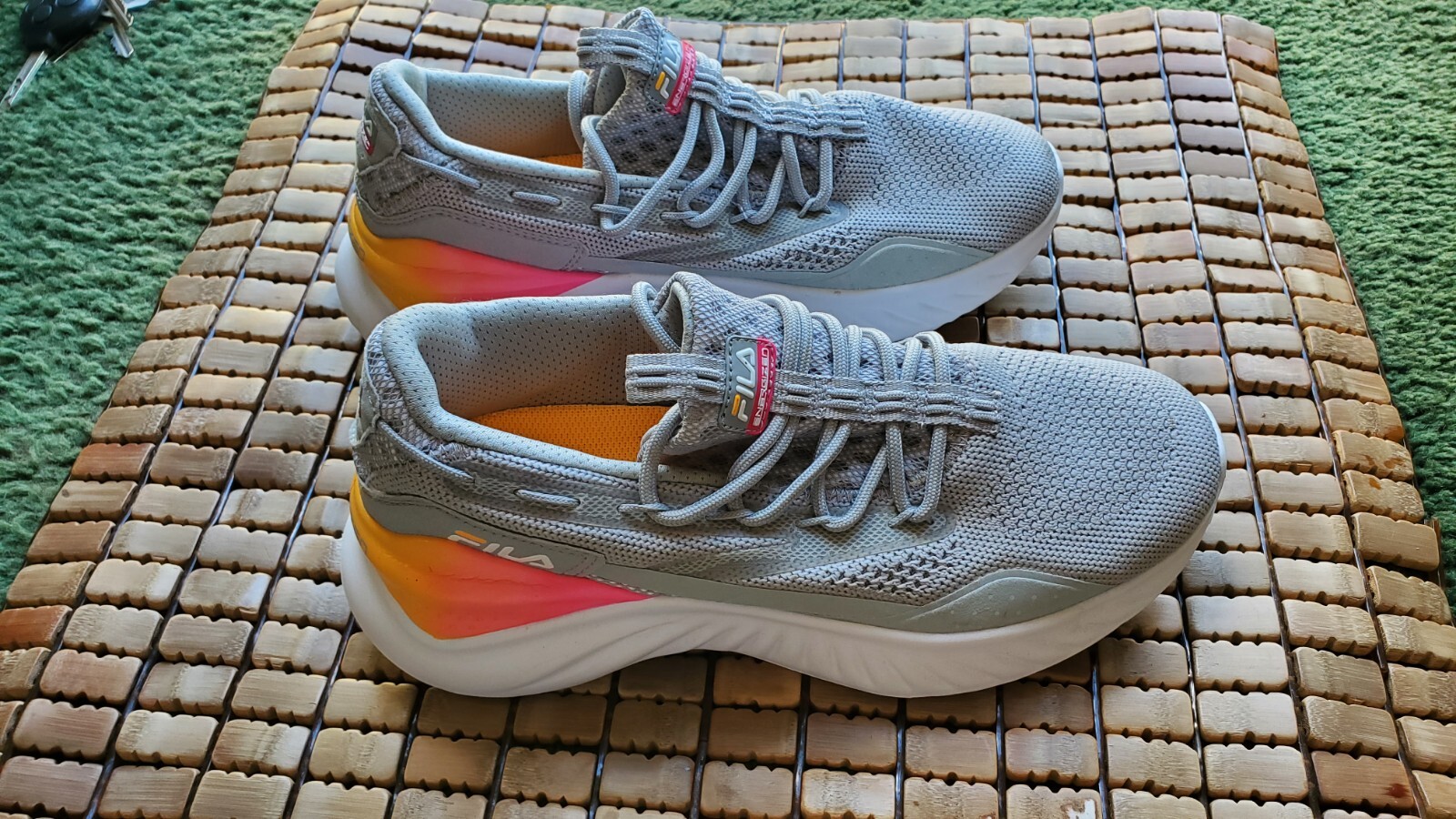 FILA Fondato 22 Air Mesh Energized Womens Sneaker Size 9.5 Gray Pink (new) nobox