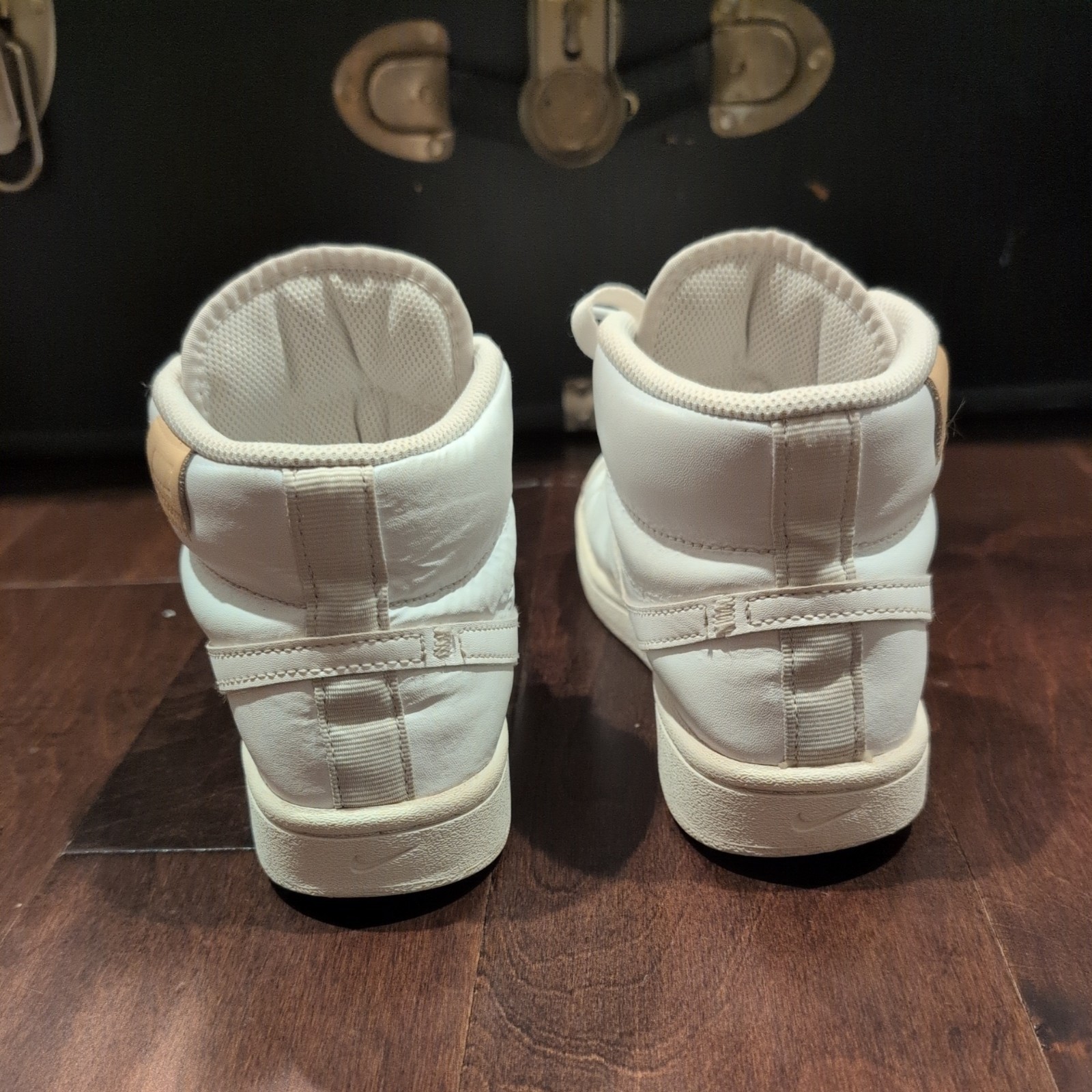 Nike Women’s Court Royale 2 Mid Sneakers White 7.5