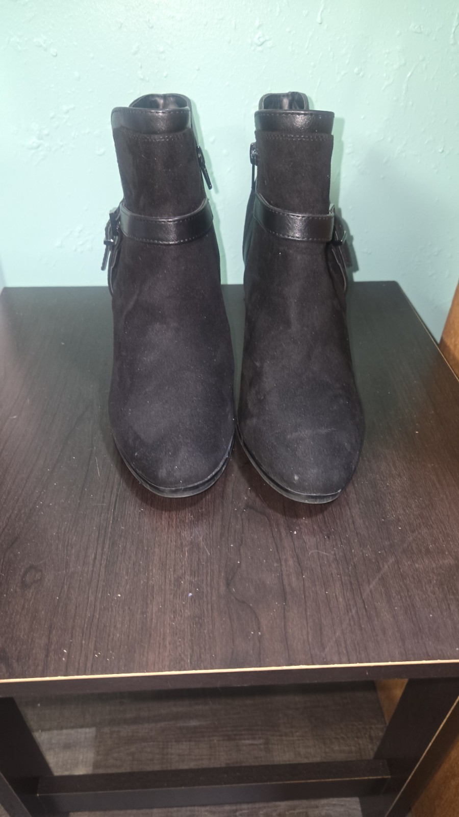 Kelly & Katie Divia Black Ankle Booties Block Heel Side Zip Size 9.5M
