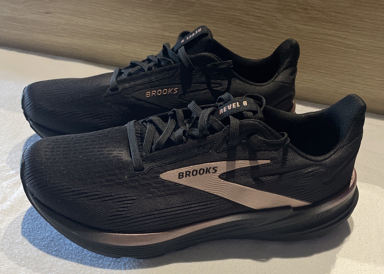 Brooks Revel 8 Women’s Size 6.5 Black/Rose Gold Running Shoes