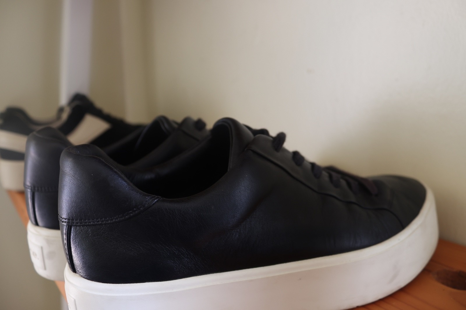 Vince Benfield Womens Platform Sneakers Black Shoes US 5.5 EU 36 Leather
