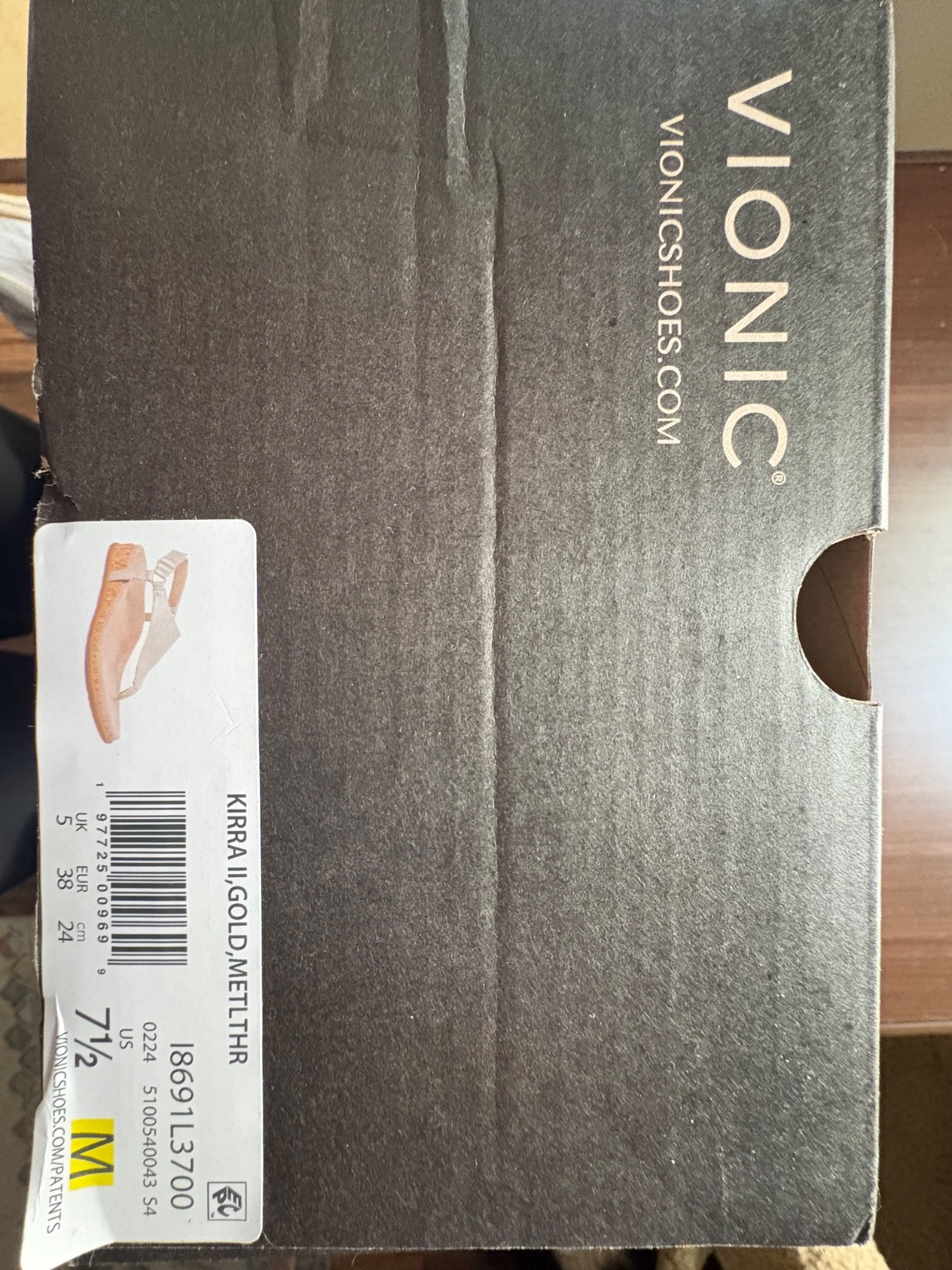 Vionic Kirra II, Gold Sandals size 7.5