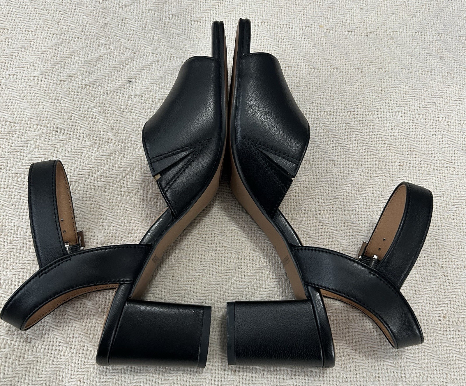 Johnston & Murphy Evelyn Heeled Sandals Black Glove leather Ankle Strap Size 6M