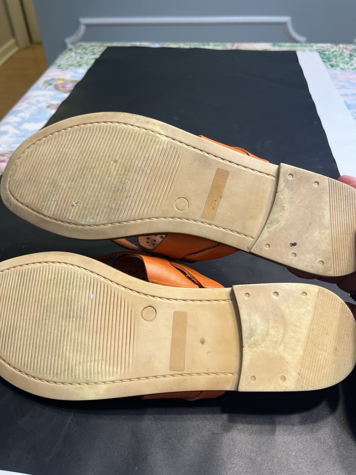 Mariella Italy Orange Perforated Leather Thong Flat Sandals Women’s Sz 10