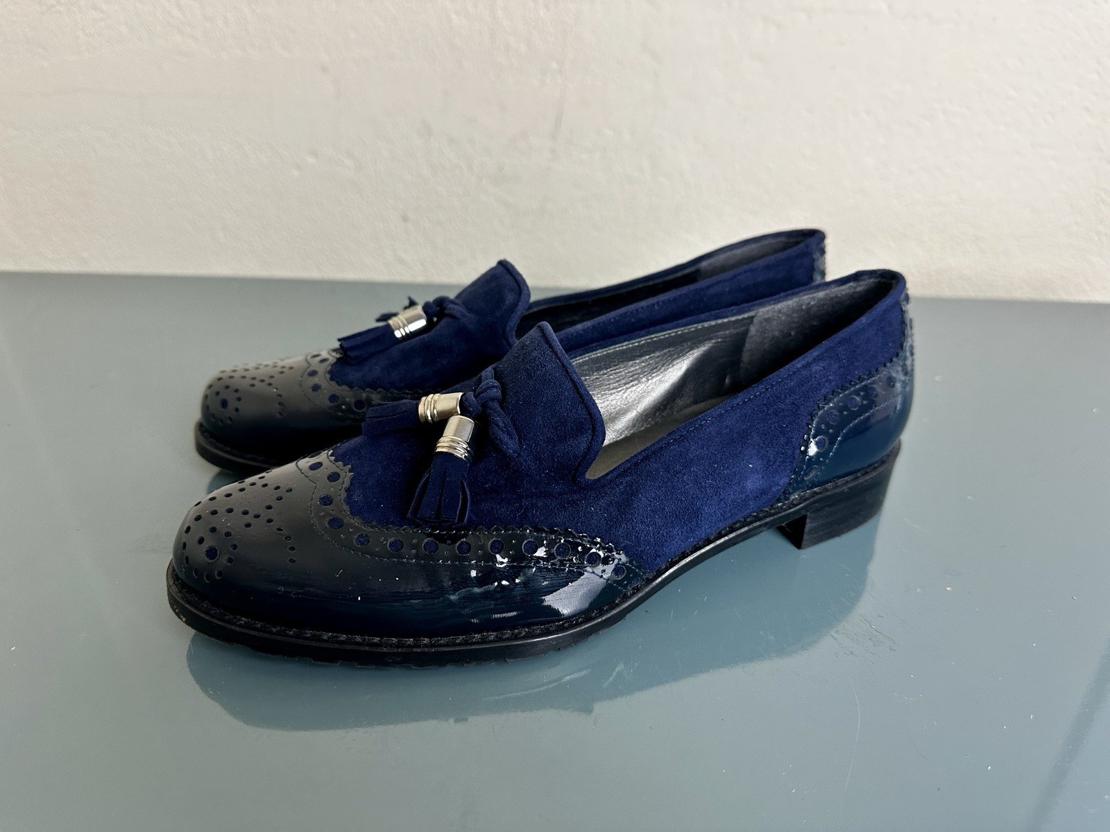 RUSSELL & BROMLEY STUART WEITZMAN Loafers Navy Suede Patent Shoes $400 Sz 6 Ex!