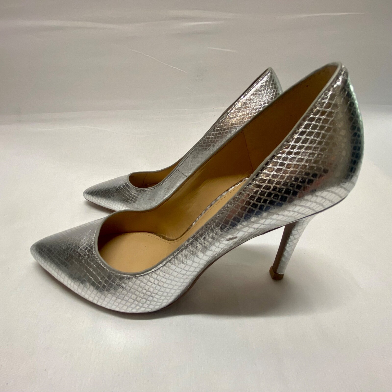 Michael Kors Claire Pump Women’s 7 Metalic Silver Snakeskin Embossed Leather GUC