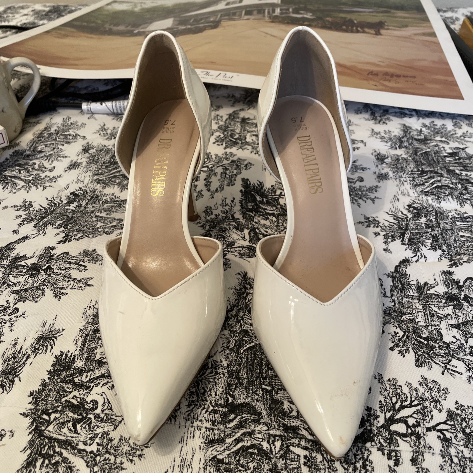 Ladies White Heals From Dream Paris Size 7.5 Box S1