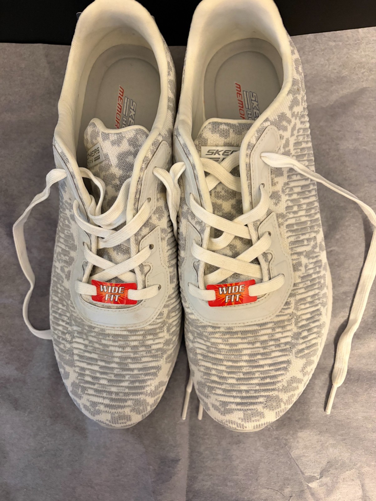 SKECHERS BOBS LEOPARD SKECHERS WOMEN SIZE 10 WIDE FIT BRAND NEW WITH TAGS NO BOX