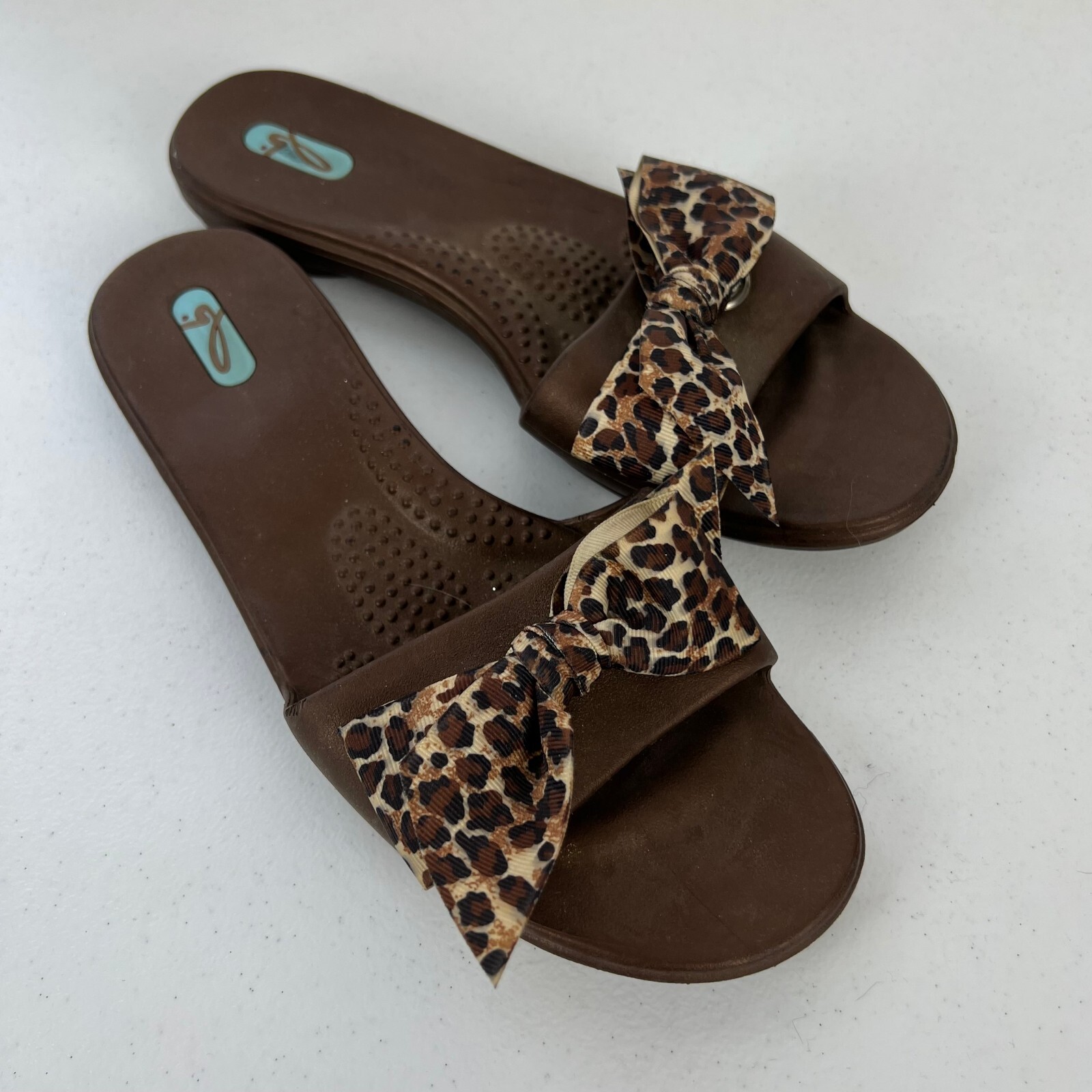 Oka Bee Slide Sandals Womens M/L Brown Slip On Leopard Bow Flat Heel Slip On
