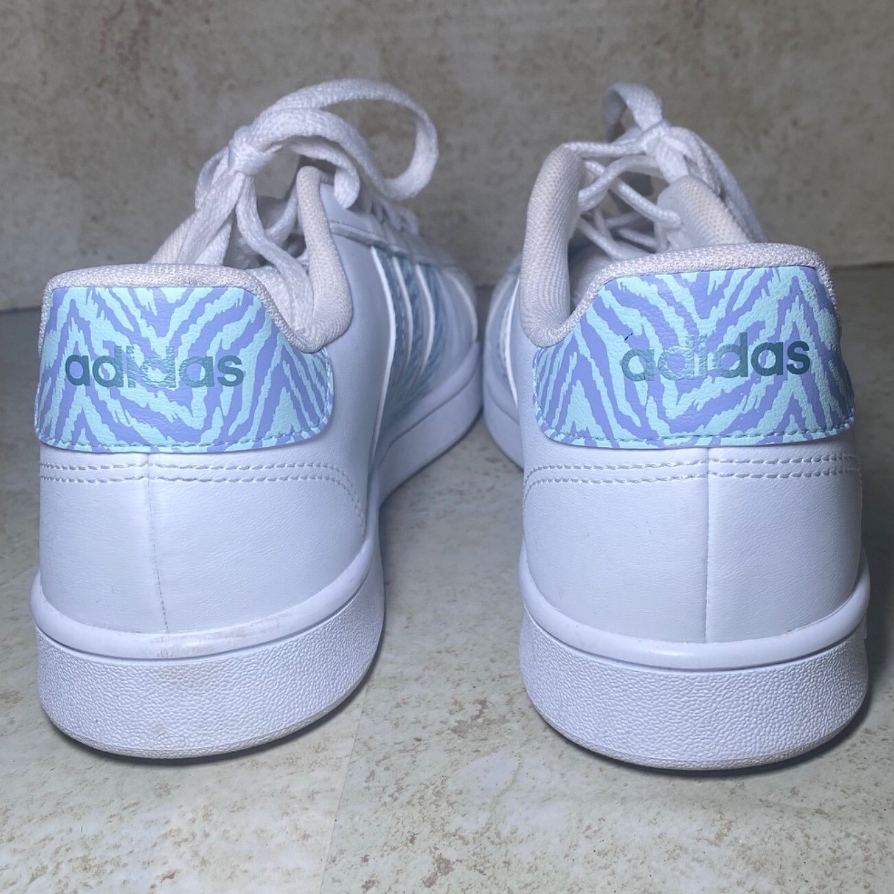 Adidas Grand Court Sneakers Blue Zebra Print Accents Lace-Up Comfortable Size 6