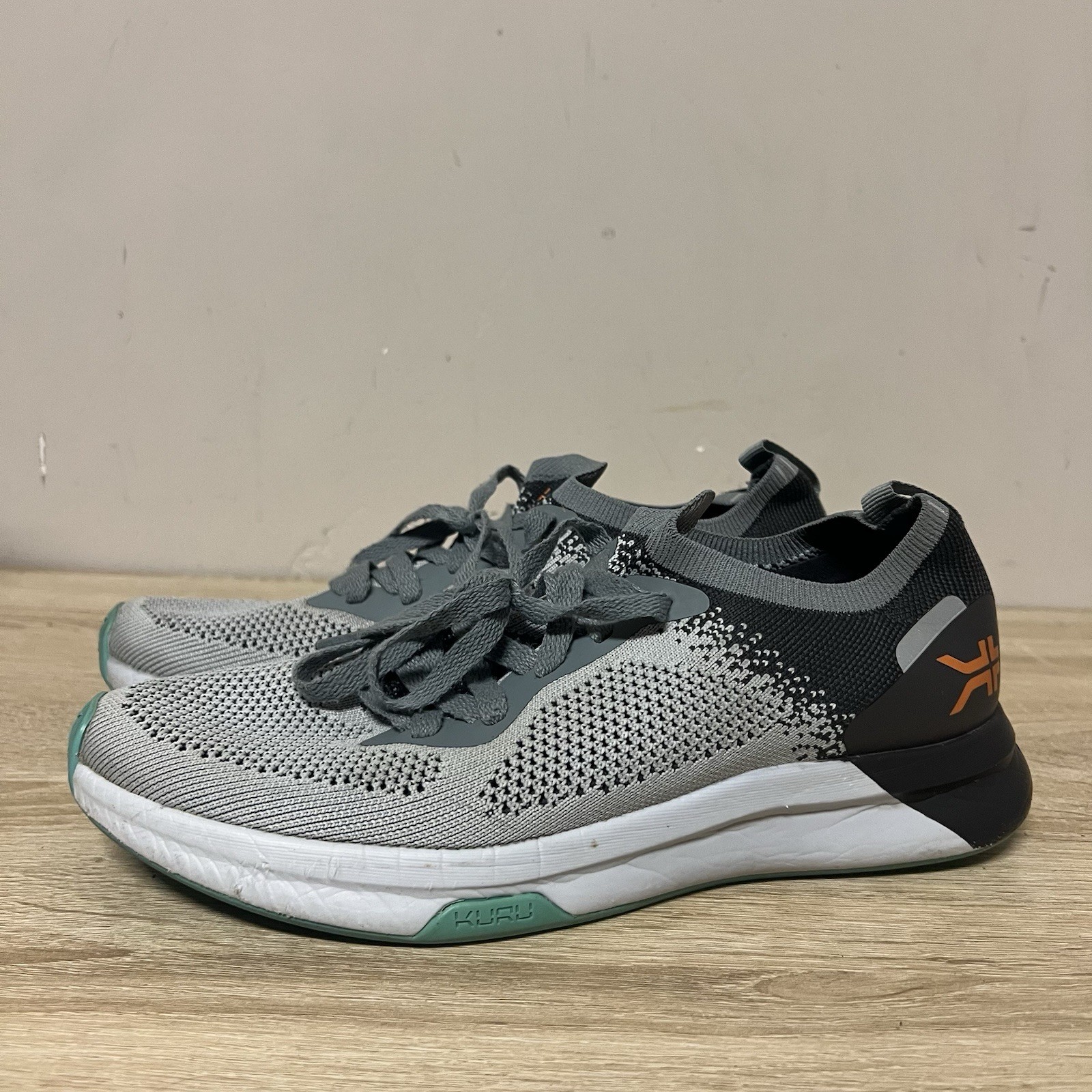 KURU Shoes Womens Flux Cloud Size 9.5 Gray Black Mesh Sneakers