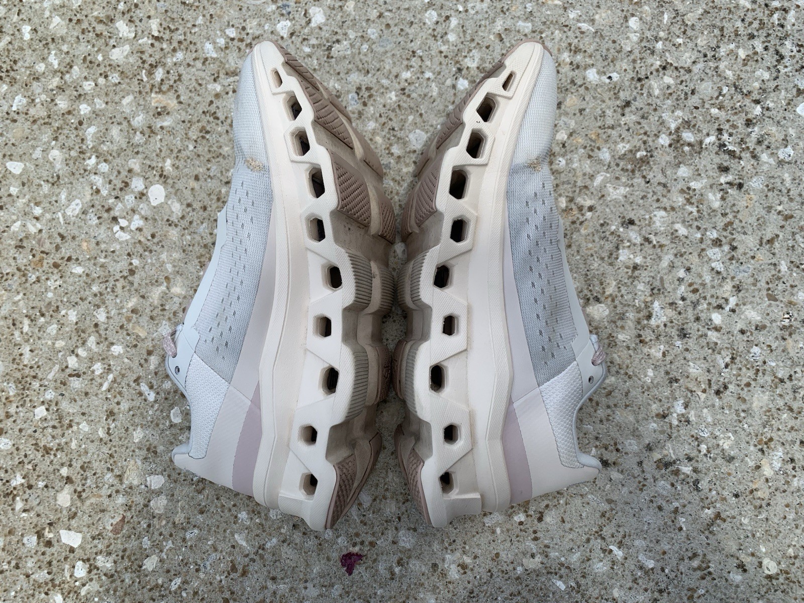 Size 8 – On Cloudmonster Moon Fawn Womens Athletic Running Shoes Sneakers