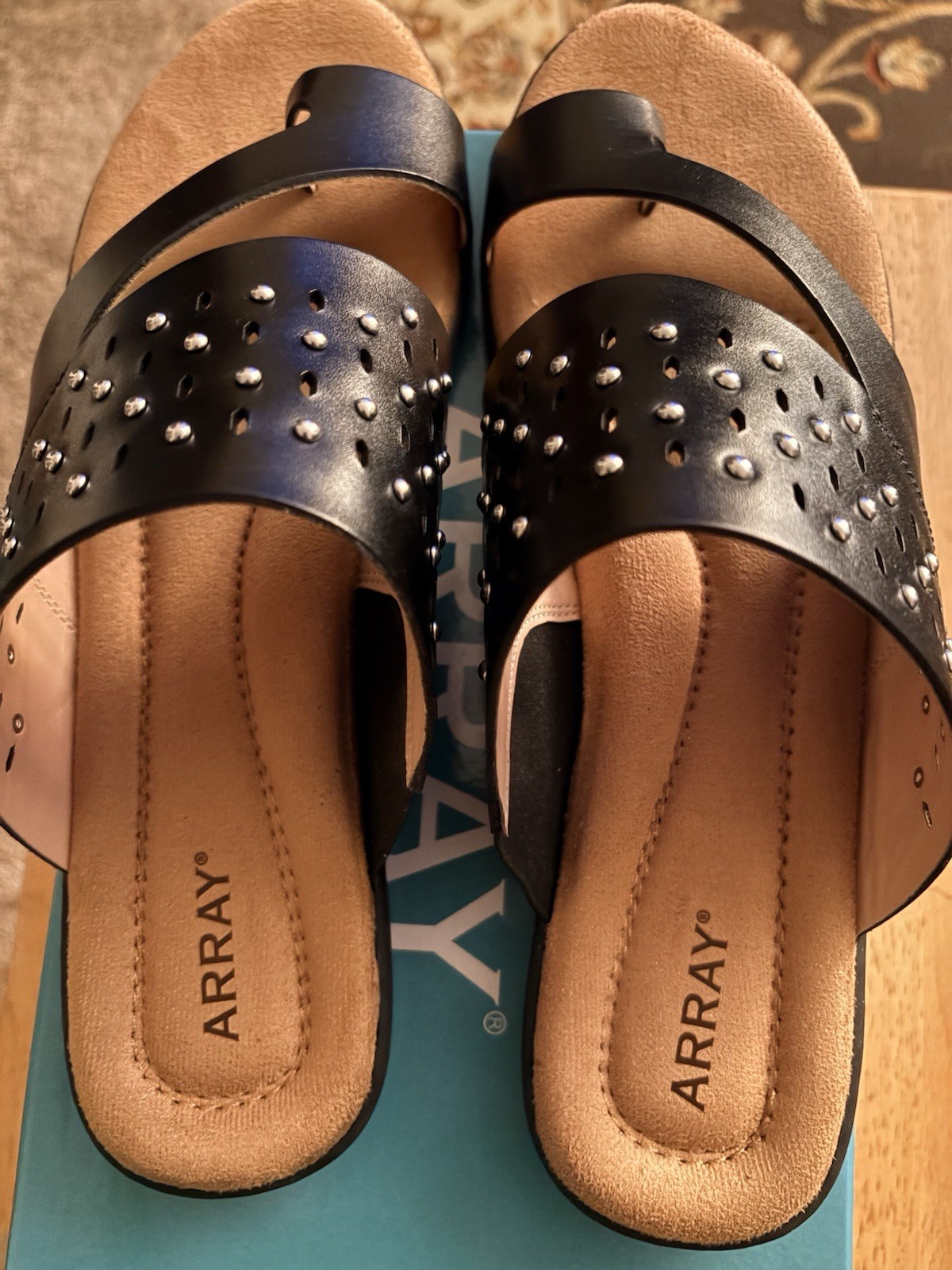 Women’s Size 12W New Genuine Leather Toe Ring Sandals. Stud Embellishments