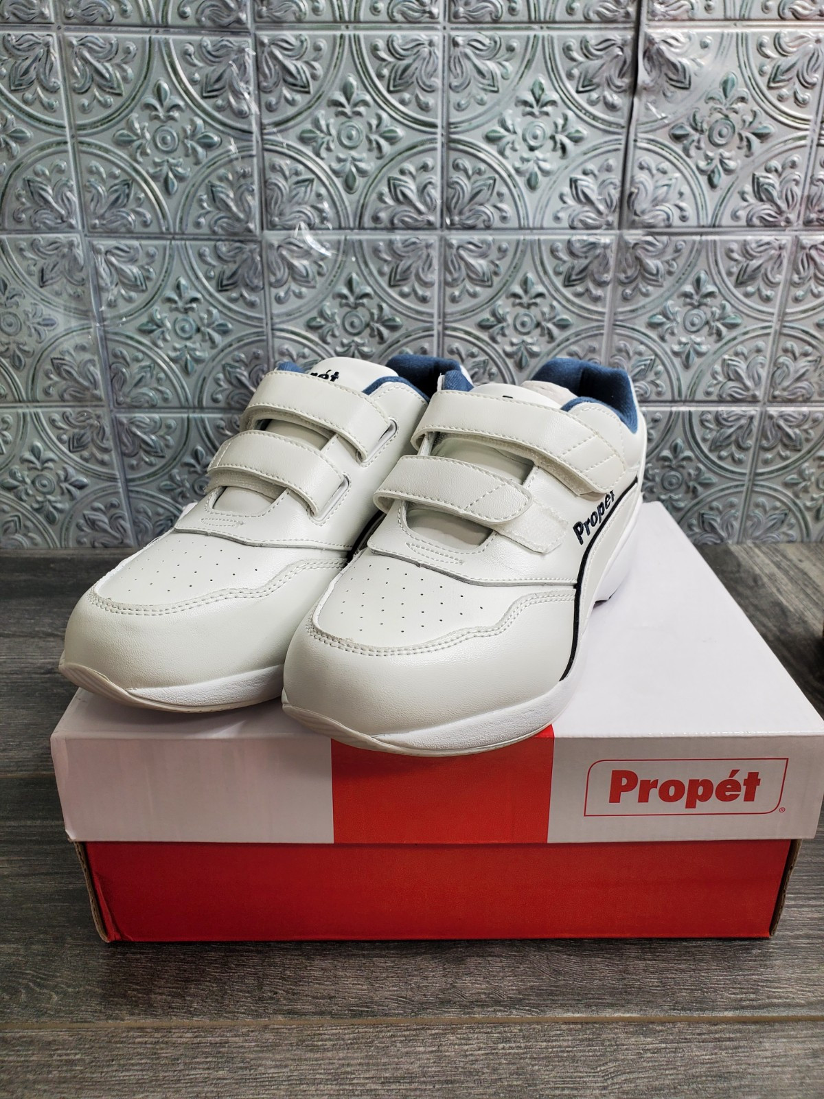 Woman’s Shoes Propet Tour Walker Strap