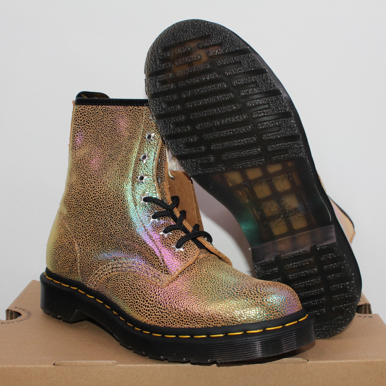 Dr. Martens 1460 Sand Rainbow Ray Leather Combat Boots Women’s 6 NWT