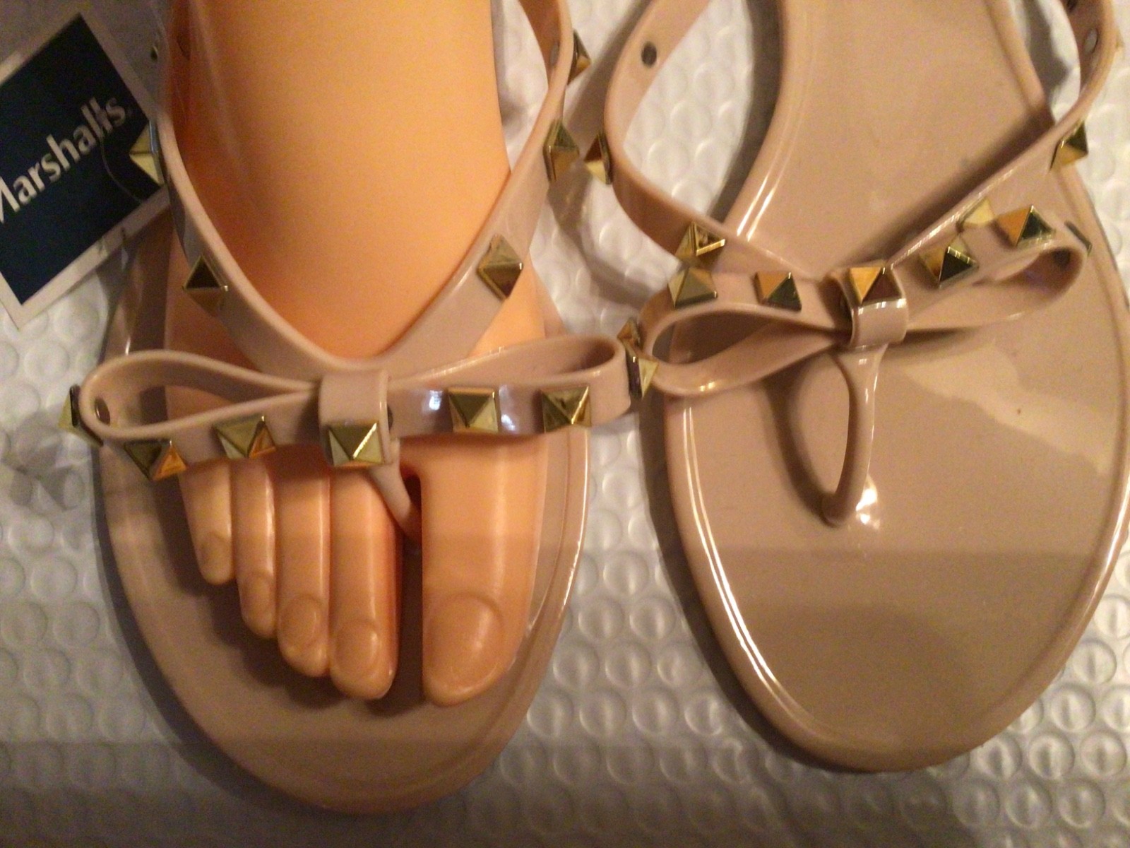 STEVEN New York Deevan Bow Beige w/Gold Studs Sandals Flip Flops Sz 8.5 NWT