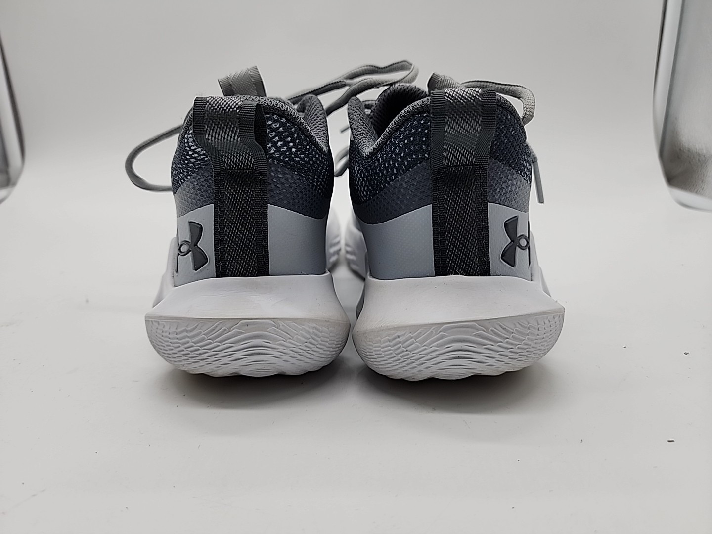 Under Armour Flow Breakthru 3 Low Mod Grey White Women’s Basketball Shoe Size 8
