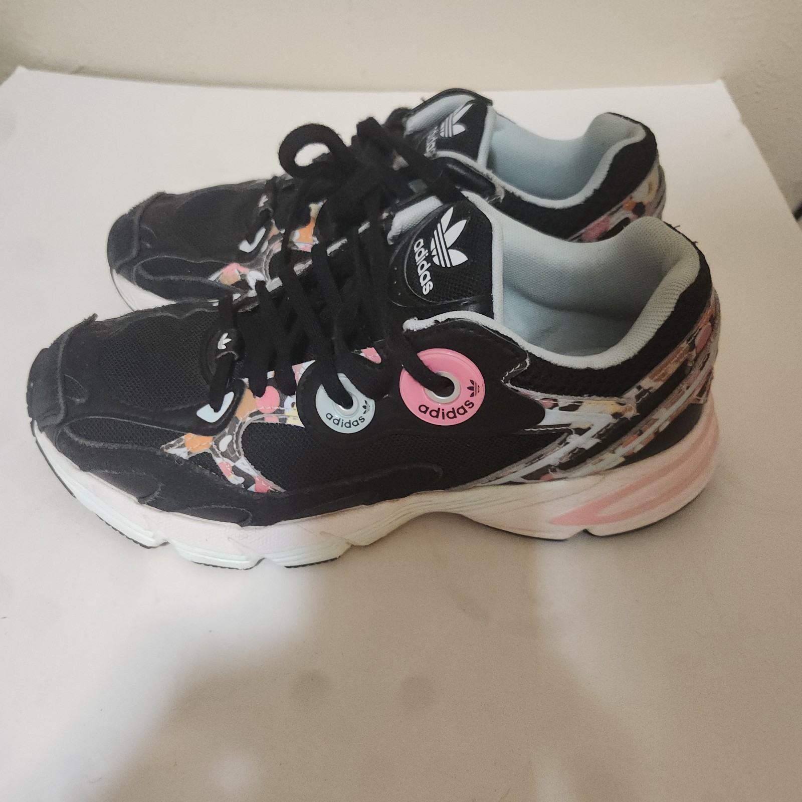 Adidas Originals Women’s Astir «Graphics Sprinkle» Sneakers Size 6