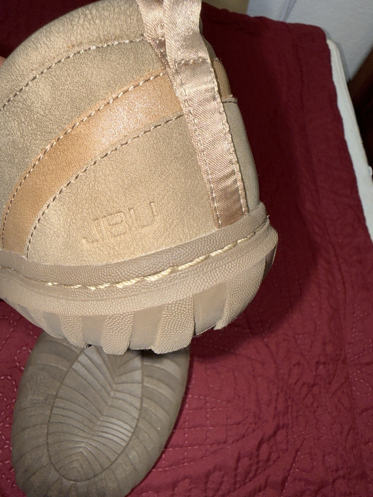 JBU Raven Mary Jane Memory Foam Comfort Shoes Beige Women’s 9.5 W Hook & Loop