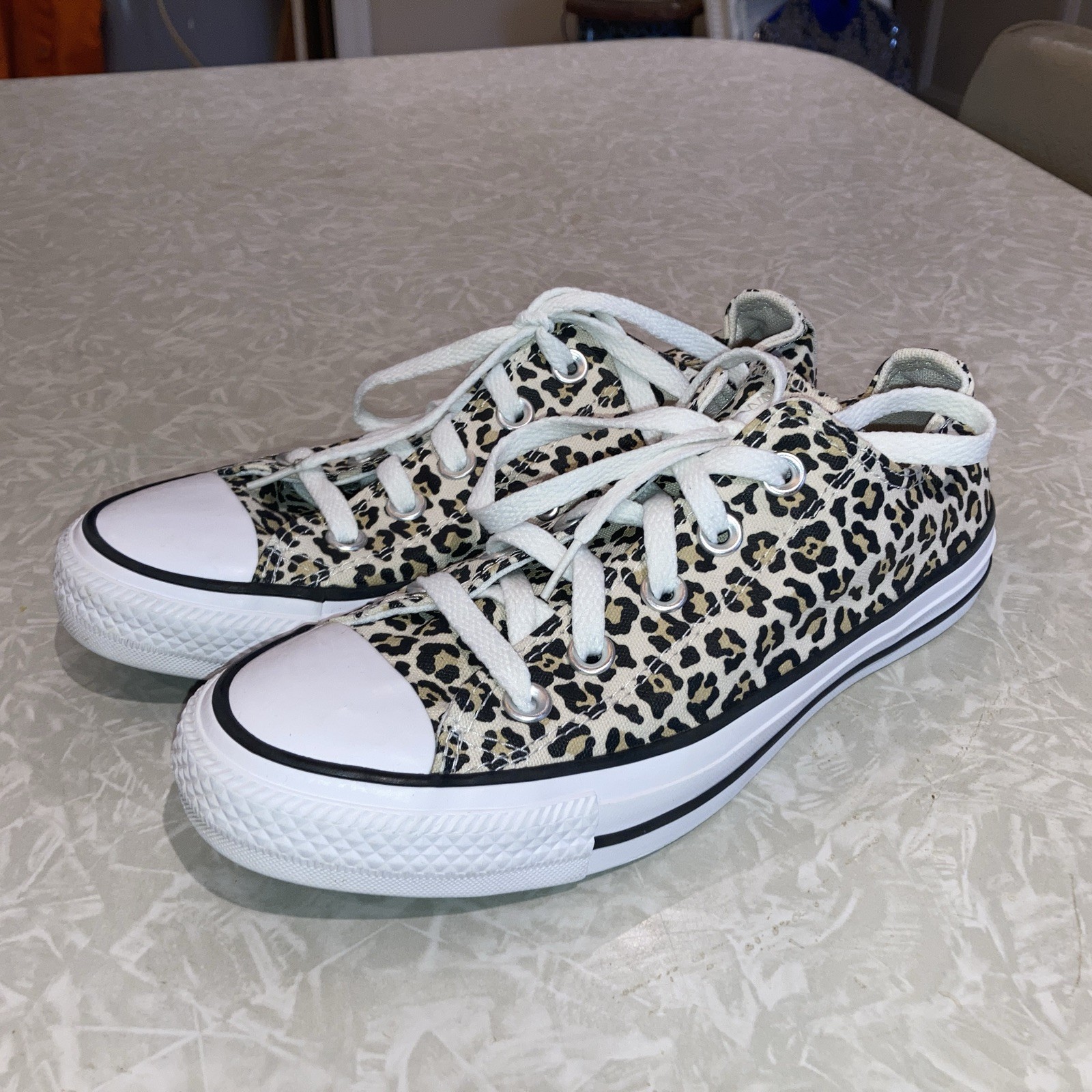 CHEETAH PRINT CONVERSE ALLSTAR CHUCK TAYLOR SNEAKERS SHOES MENS 4 WOMENS 6