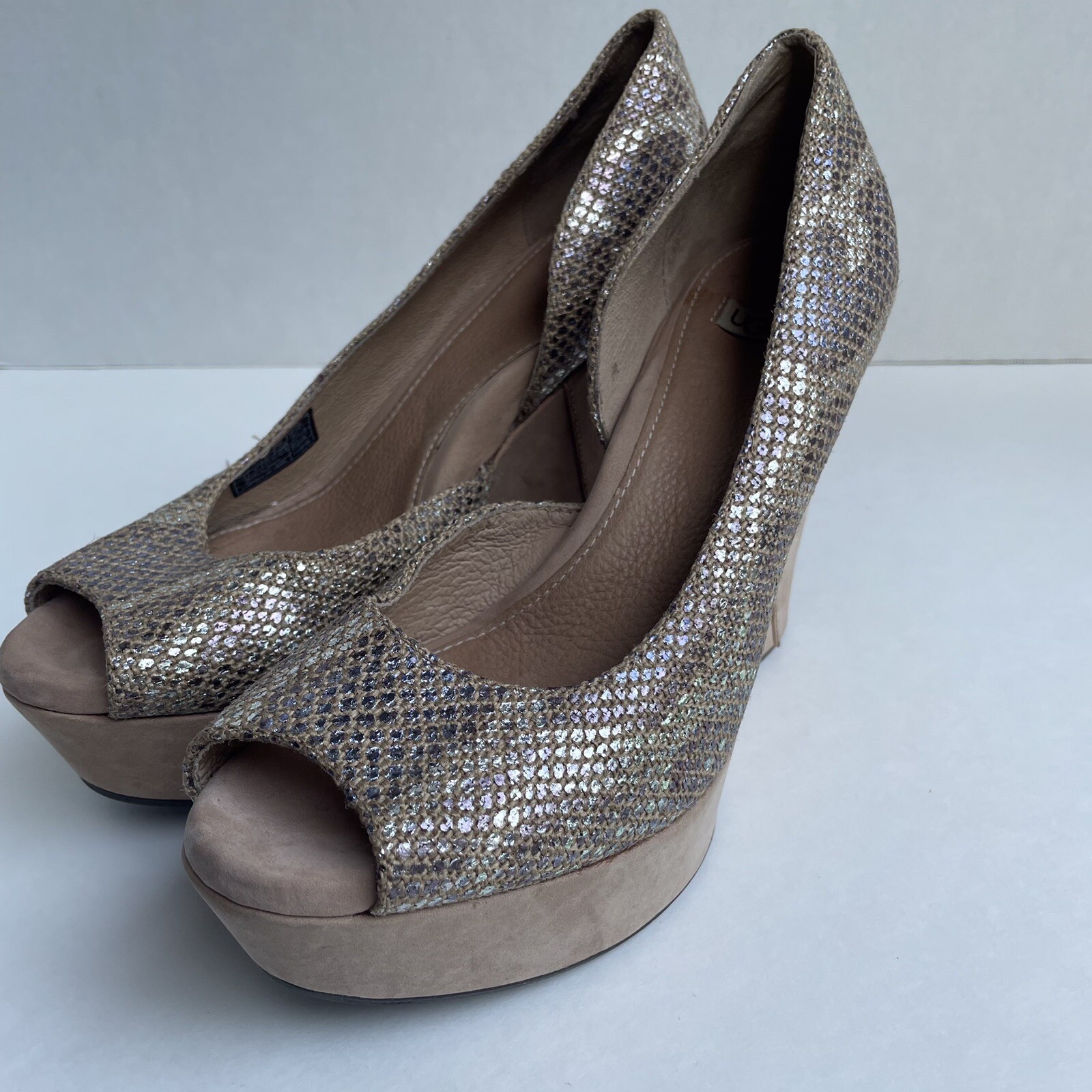 UGG Wedge Sandals Snake Textile Leather Slip on Platform Shoes 6.5 Open Toe EUC