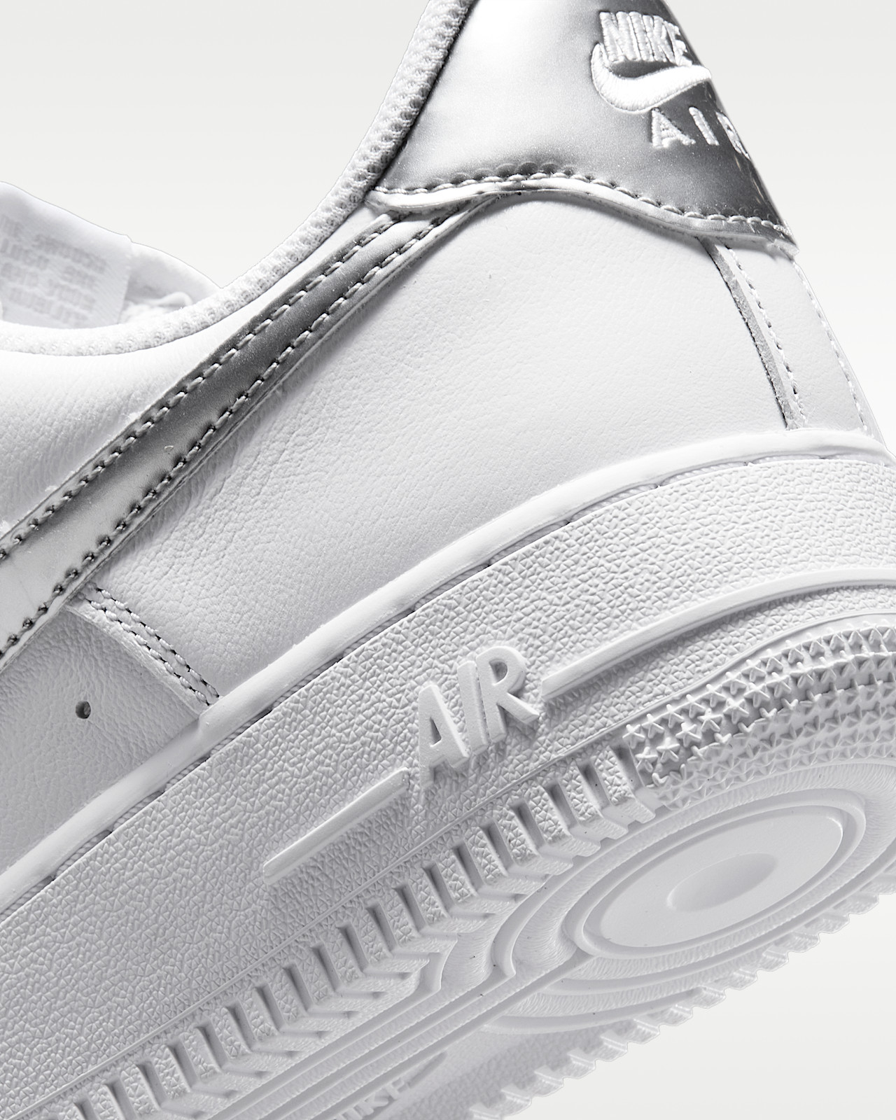 Nike Air Force 1 ’07 SE White Metallic Silver IV5102-100