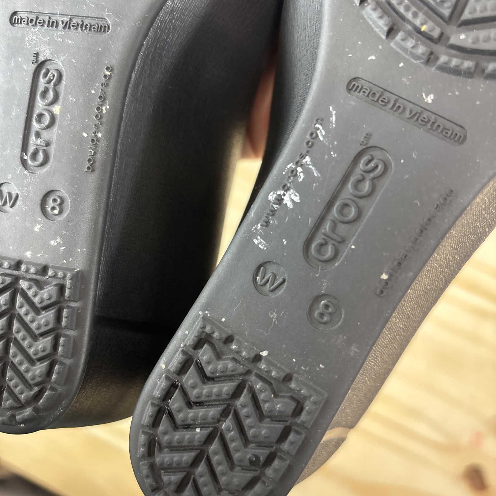 Crocs Wedge Heels Black Croslite Patent Cap Toe Detail Comfort Shoes Womens 8