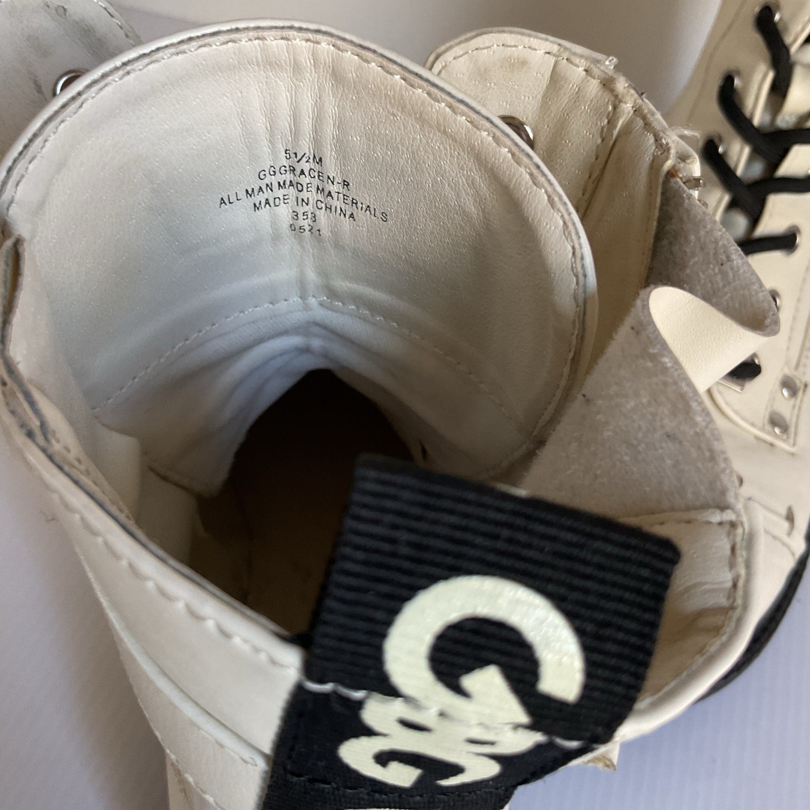 GBG Los Angeles White Boots 5.5M Combat Lace-Up Zip Y2K Style
