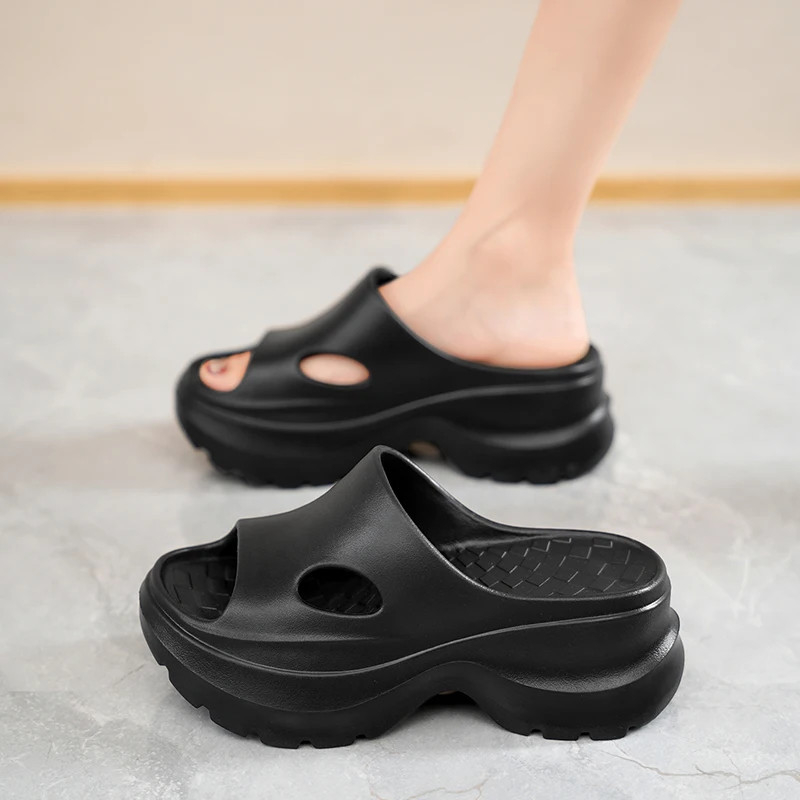 A Pair of Women’s Slippers, Wear-resistant, Non-slip, Comfortable, Simple, High