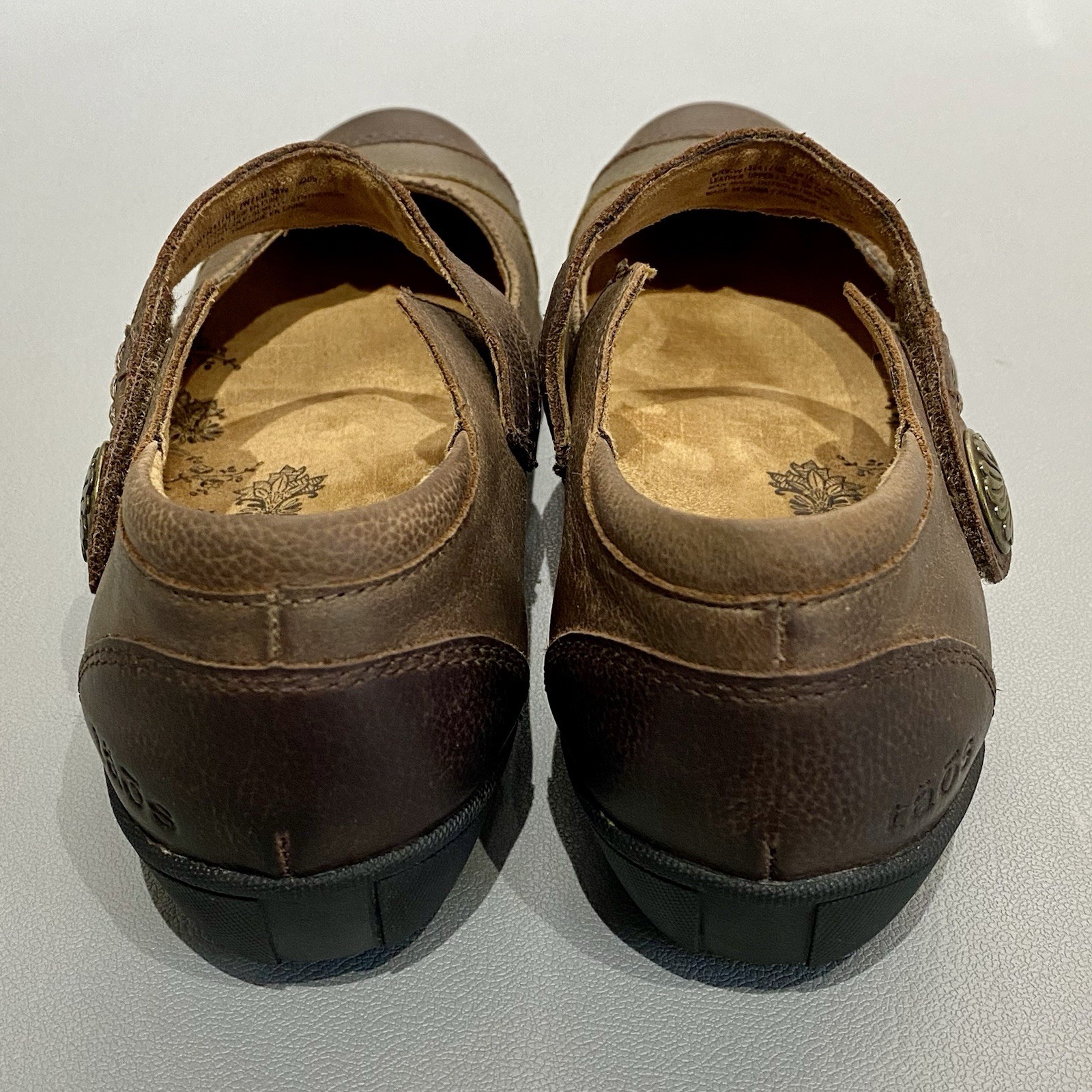 Taos Bravo Mary Jane Flats Brown Gray Leather Womens 7W Wide Comfort Closed Toe