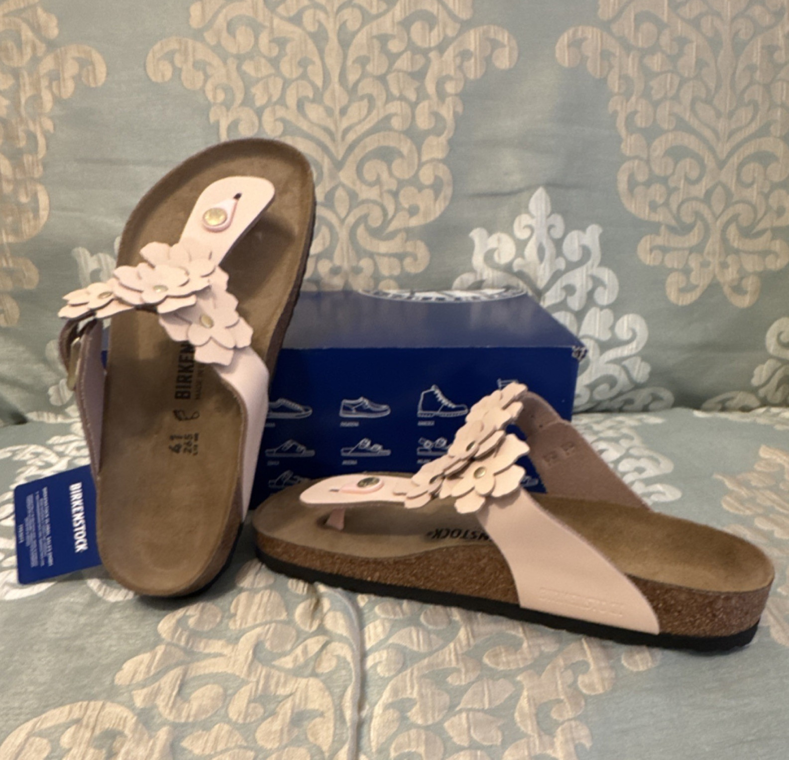 Birkenstock Gizeh Pink Flower Thong Sandals Leather Buckle EU 41 Regular