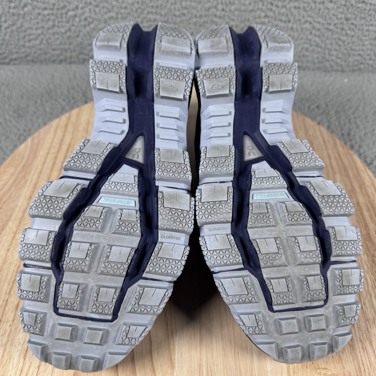 On Cloudventure Womens Size 9 Twilight Acai Trail Running Hiking Shoes 32.99051