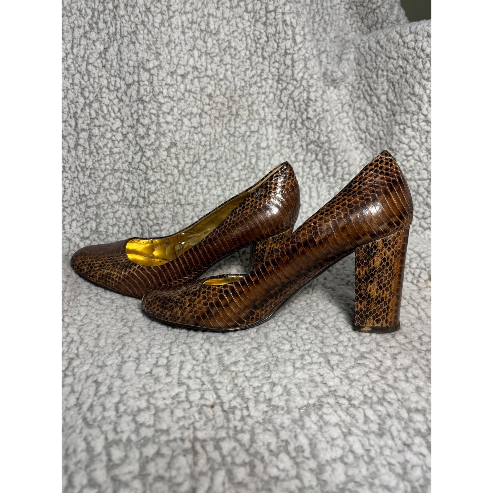 BCBGirls Calista Brown Snakeskin Embossed Leather Block Heel Pumps Size 8B 38
