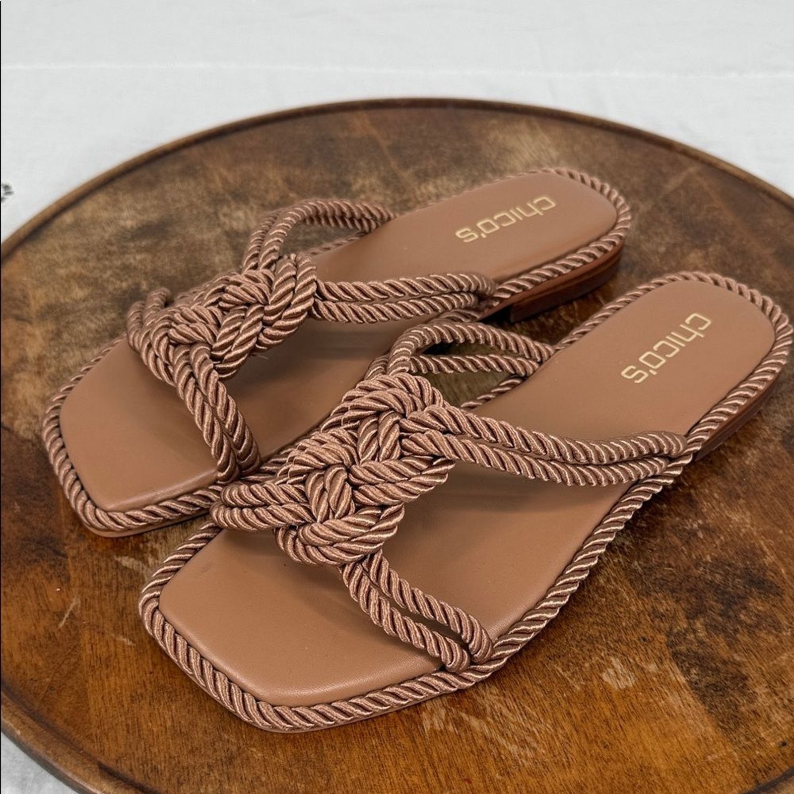 Chico’s Sandals Wm 7.5 M Brown Rope Knot Detail Flats Slides Athena