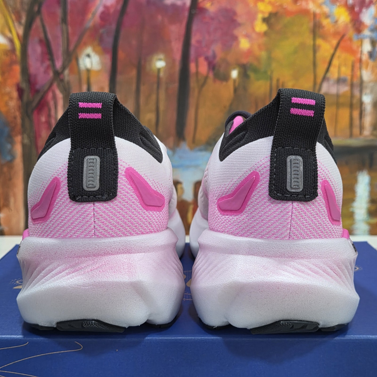 Brooks Glycerin 23 White Phantom Cyber Pink Size 9 Women’s 120465 1B 111 Running