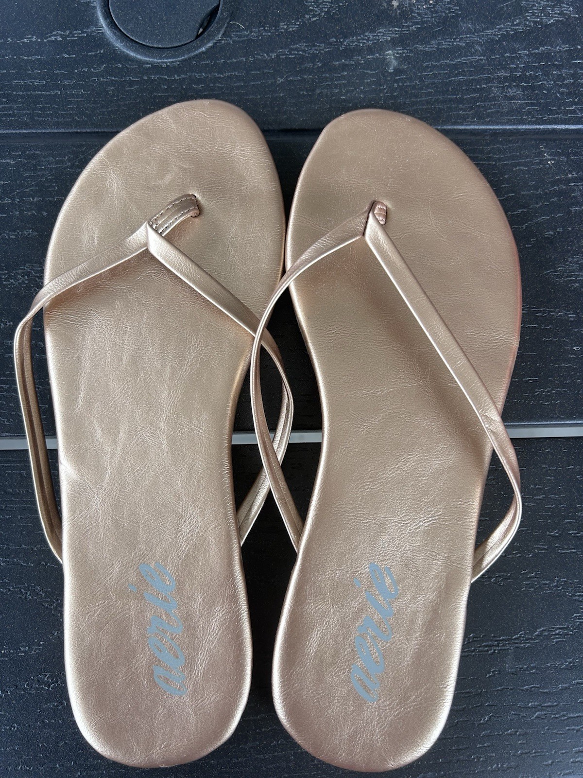 Aerie And Old Navy Flip Flops Both Size 7 Lot Of 2