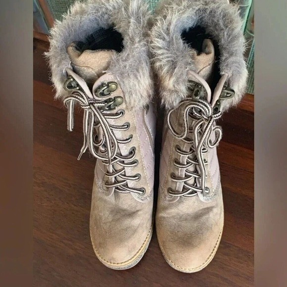 Women’s Lace Up Quilted Ankle Boots Faux Fur Trim Block Heel Taupe Size 6.5
