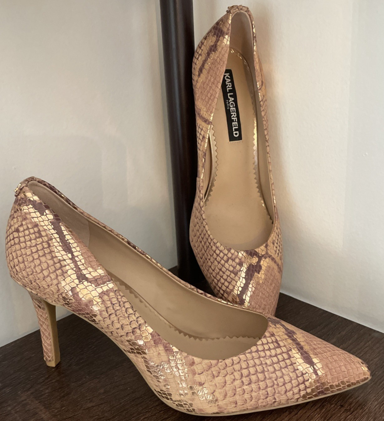 Karl Lagerfeld Paris Royale Snakeskin Pumps Metallic Nude Gold Women’s Size 9 B4