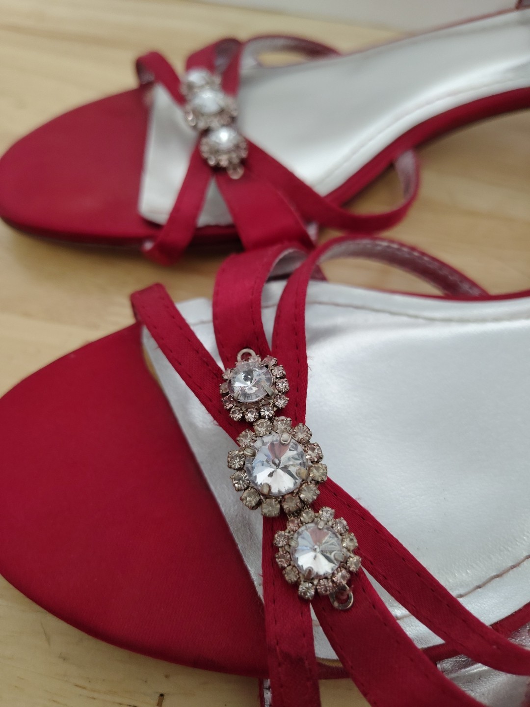 Davids Bridal Elena Wedding Low Heels Red Jeweled Ankle Strap SIZE 10 New No Box