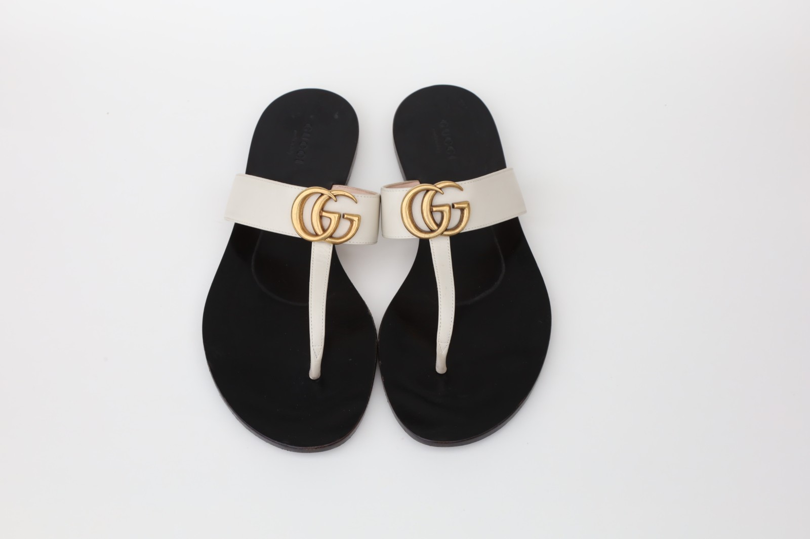 Gucci Marmont GG Thong Sandals Slides Size 38/ US 8 in Black White Ivory Leather